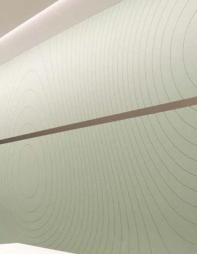 Revestimiento acústico pared líneas curvas