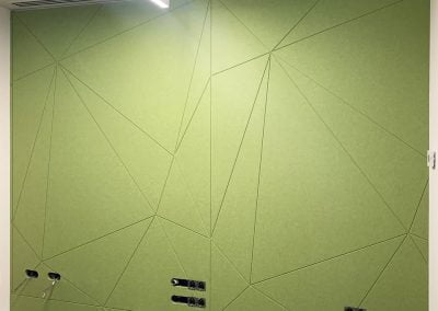 Intervento di progettazione acustica rivestimento a muro verde